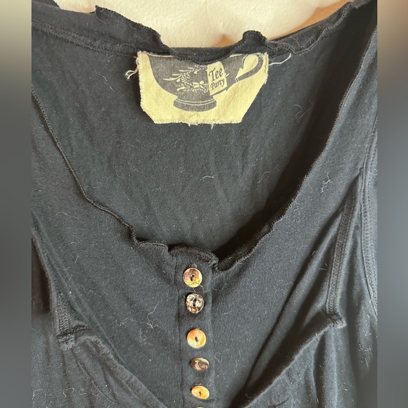 Boho Black Ruffled Buttoned Tank Top - Picture 2 of 3